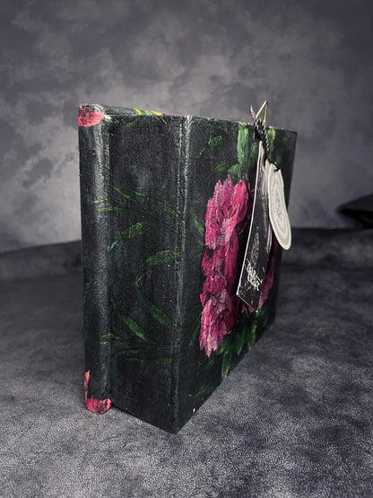 The Old Bobcat, Cabinet of Curiosities